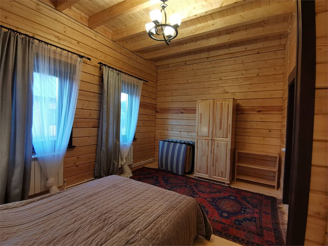 Дом 8-местный 5-комнатный Морозовский