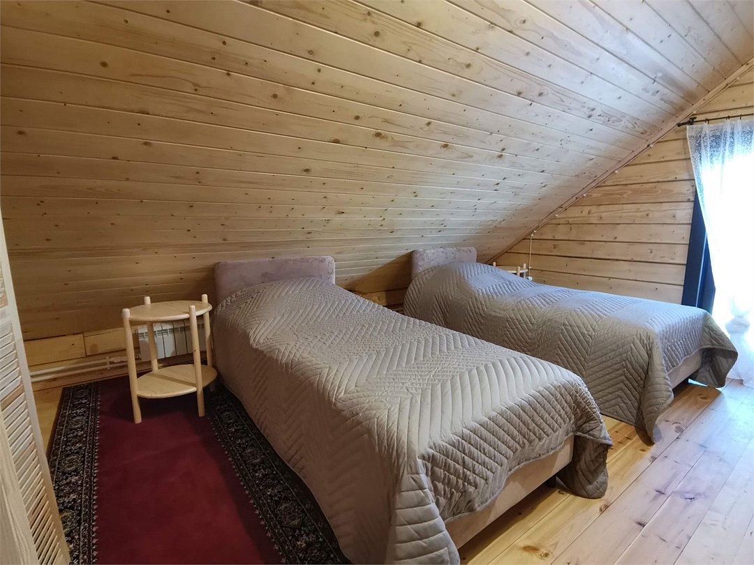 Дом 8-местный 5-комнатный Морозовский