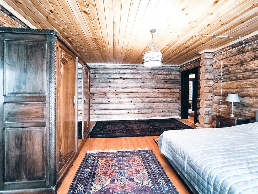 Дом 8-местный 5-комнатный Невский