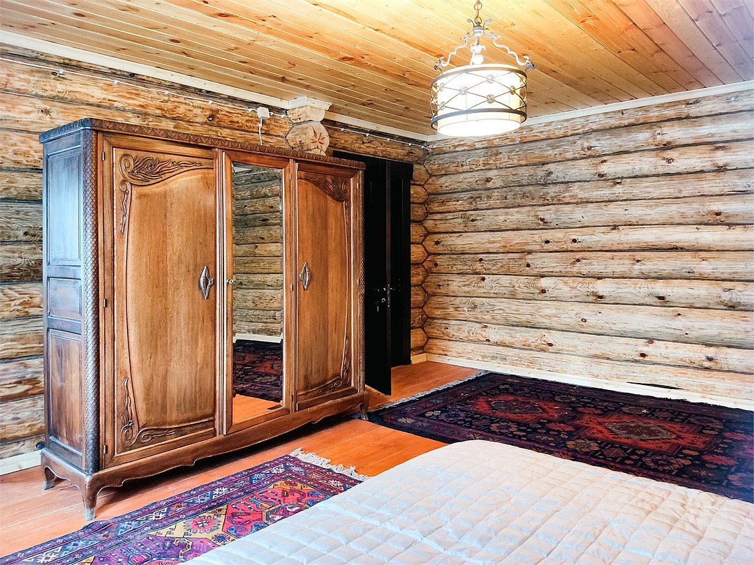 Дом 8-местный 5-комнатный Невский