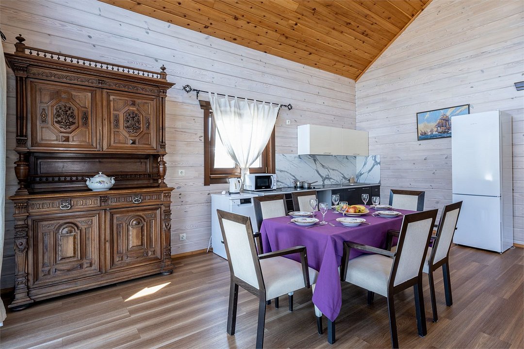 Коттедж 8-местный 4-комнатный Кутузовский