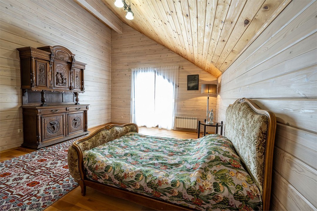 Коттедж 8-местный 4-комнатный Нахимовский