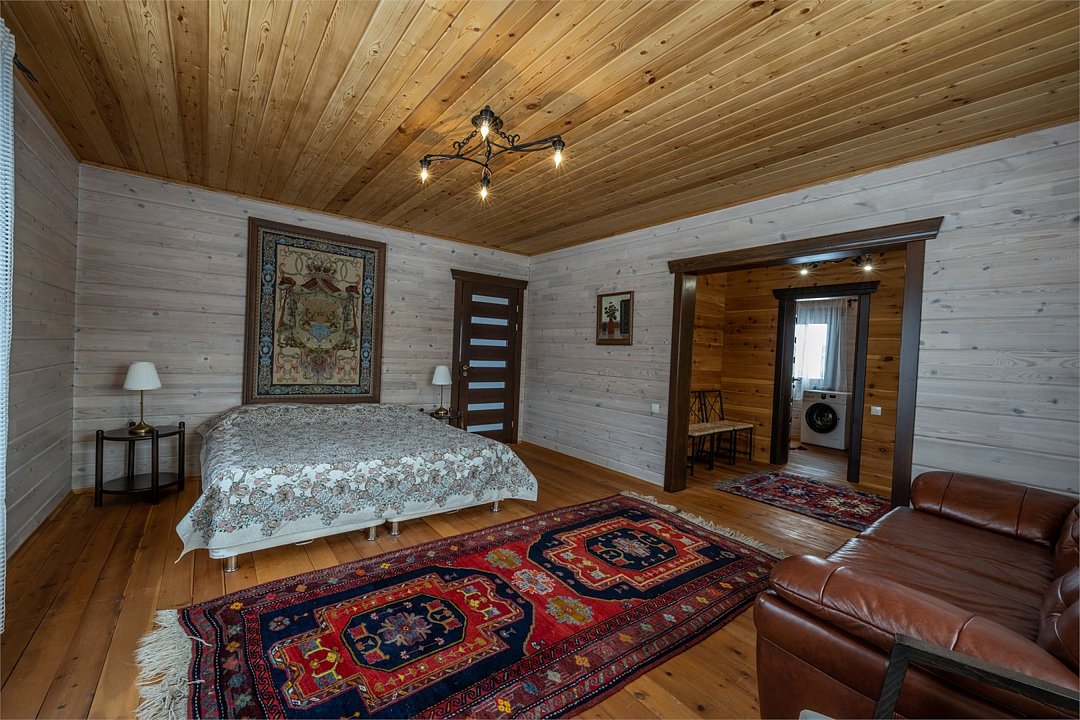 Коттедж 8-местный 4-комнатный Суворовский