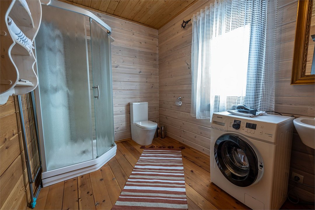 Коттедж 8-местный 4-комнатный Суворовский