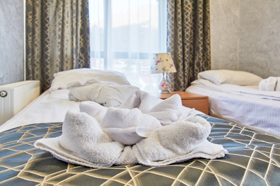 Апартаменты 6-местные 2-уровневые (с двуспальной кроватью, вид на горы)