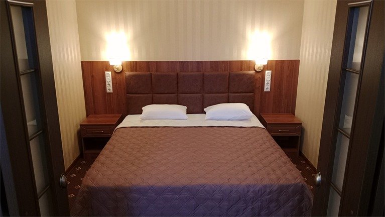 Апартаменты 3-местный 2-комнатный (с балконом и ванной)