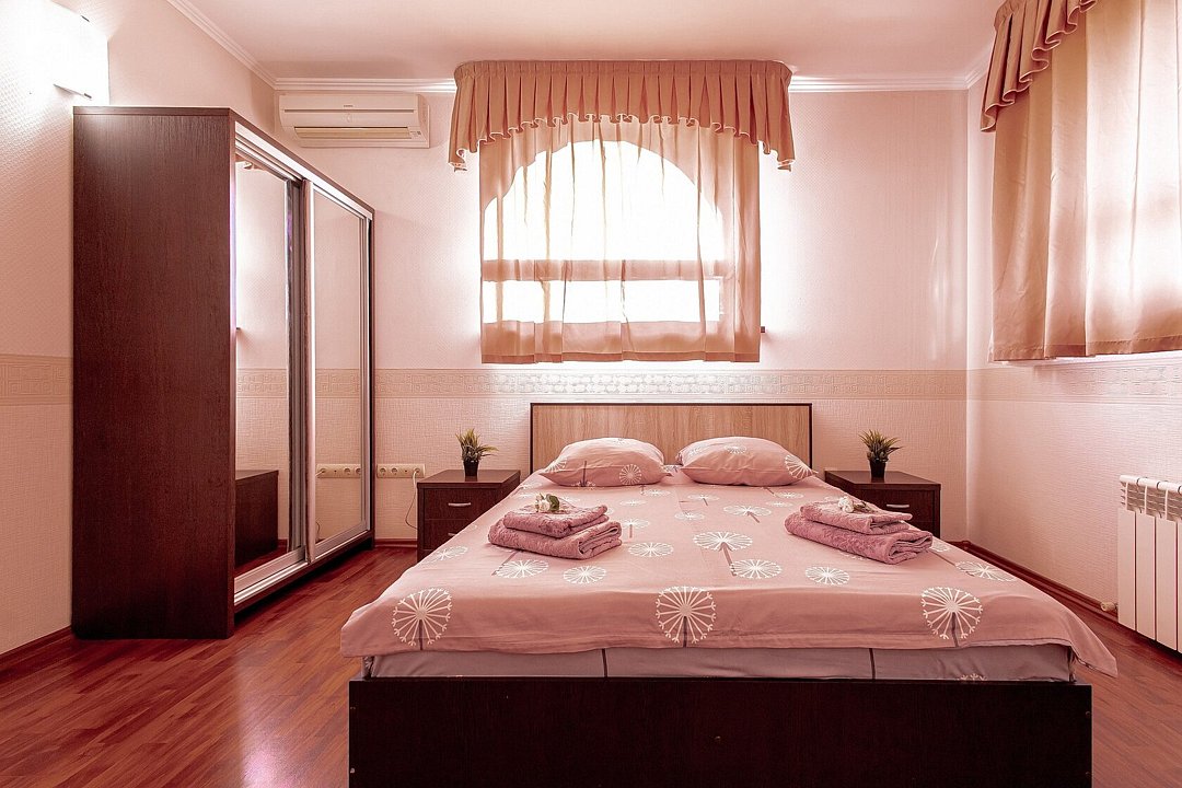 Семейный 5-местный 3-комнатный (с кухней и балкном)