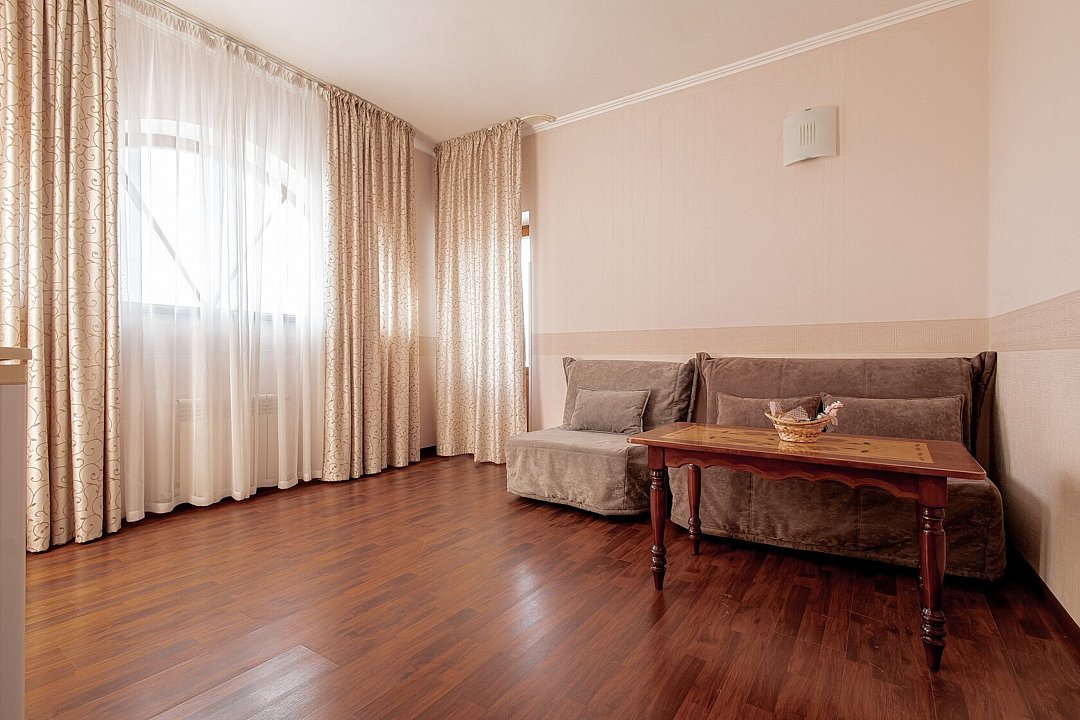 Семейный 5-местный 3-комнатный (с кухней и балкном)