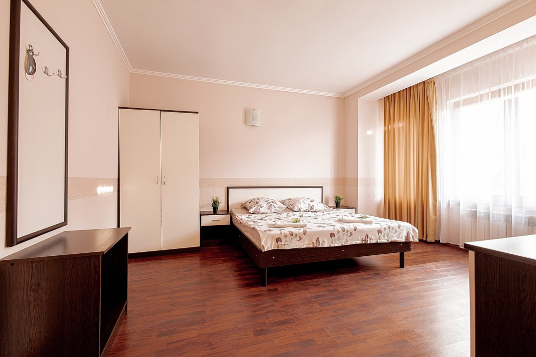 Семейный плюс 6-местный 3-комнатный