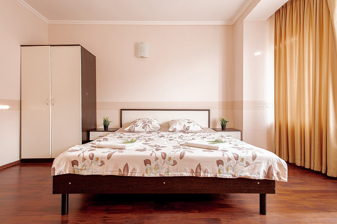 Семейный плюс 6-местный 3-комнатный