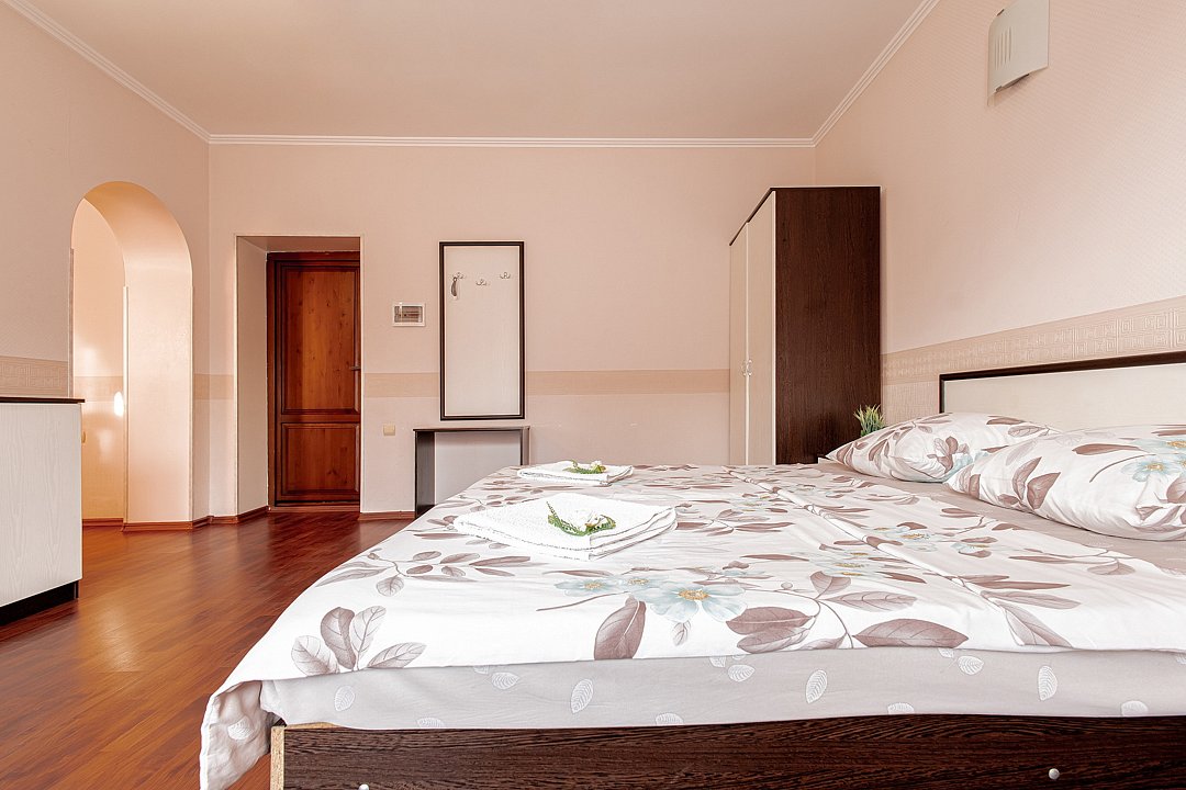 Семейный плюс 6-местный 3-комнатный