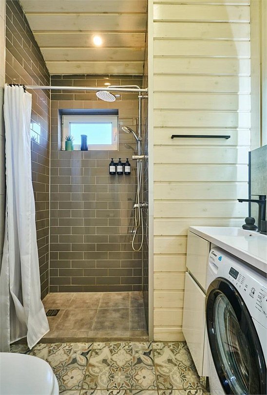 Коттедж 4-местный 2-комнатный (LATO-65)