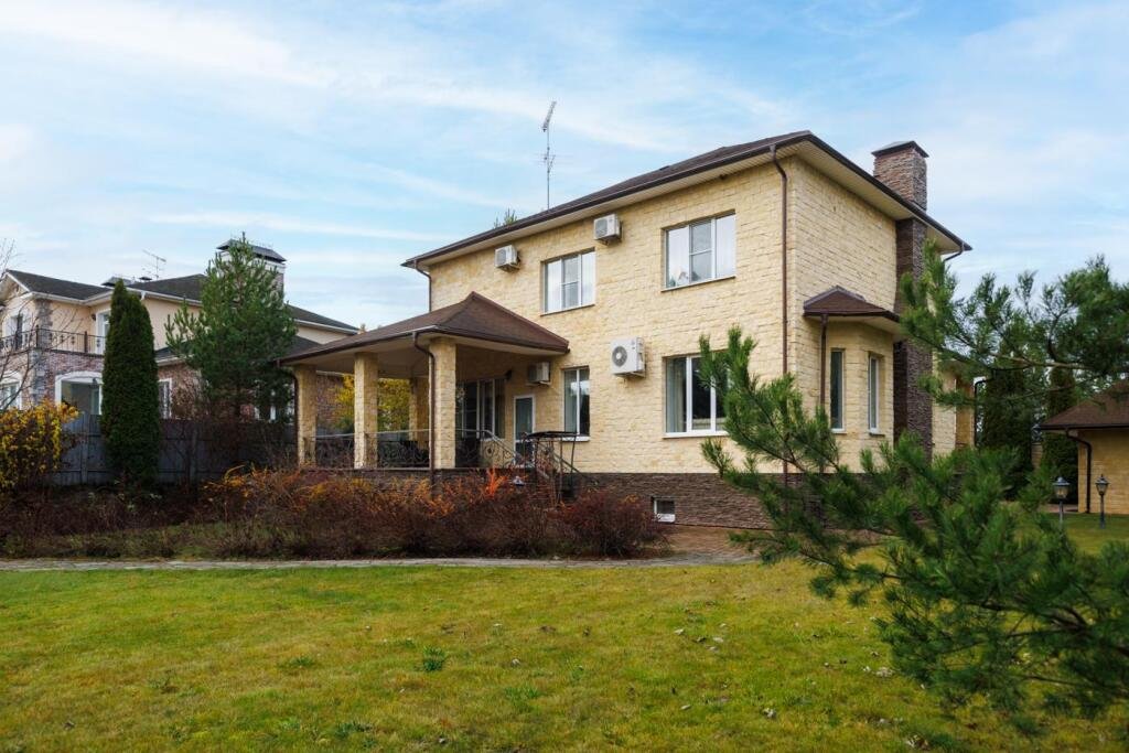 Коттедж с бассейном, Московская область, Истринский район Снегири деревня Красновидово Дедовск Истринский район Звенигород село Рождествено