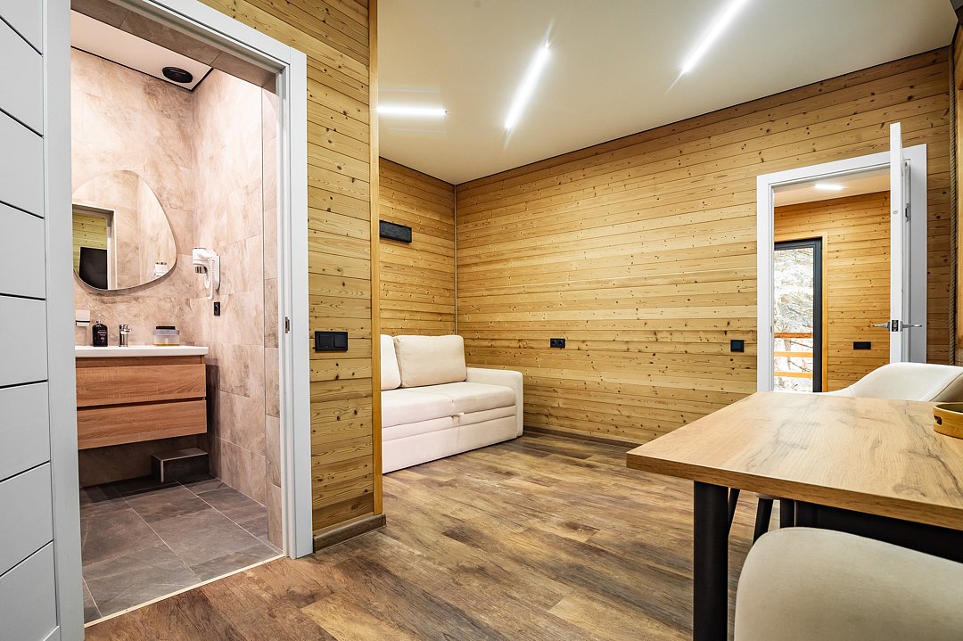 Люкс 4-местный 2-комнатный