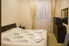 Трехкомнатный номер, Гостевой дом Floral Courtyard, Ялта