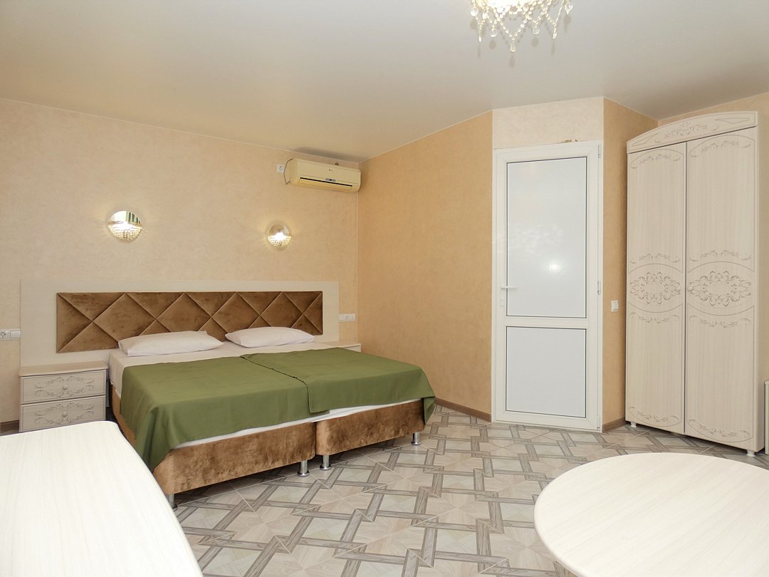 Стандартный 4-местный 1-комнатный (с балконом)