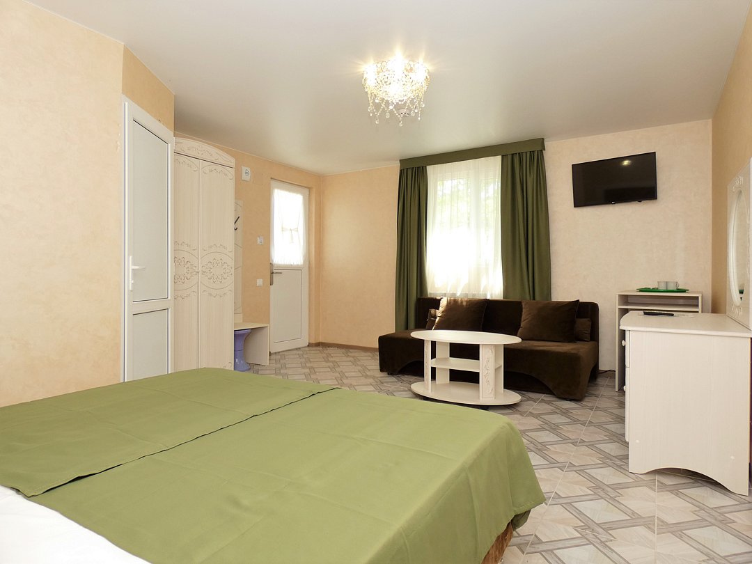 Стандартный 4-местный 1-комнатный (с балконом)