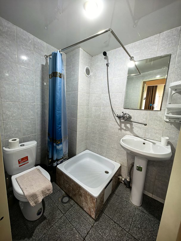 Стандартный 3-местный (двуспальная кровать и диван)