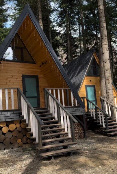 Афрейм 4-местный 2-этажный (№2, с балконом)