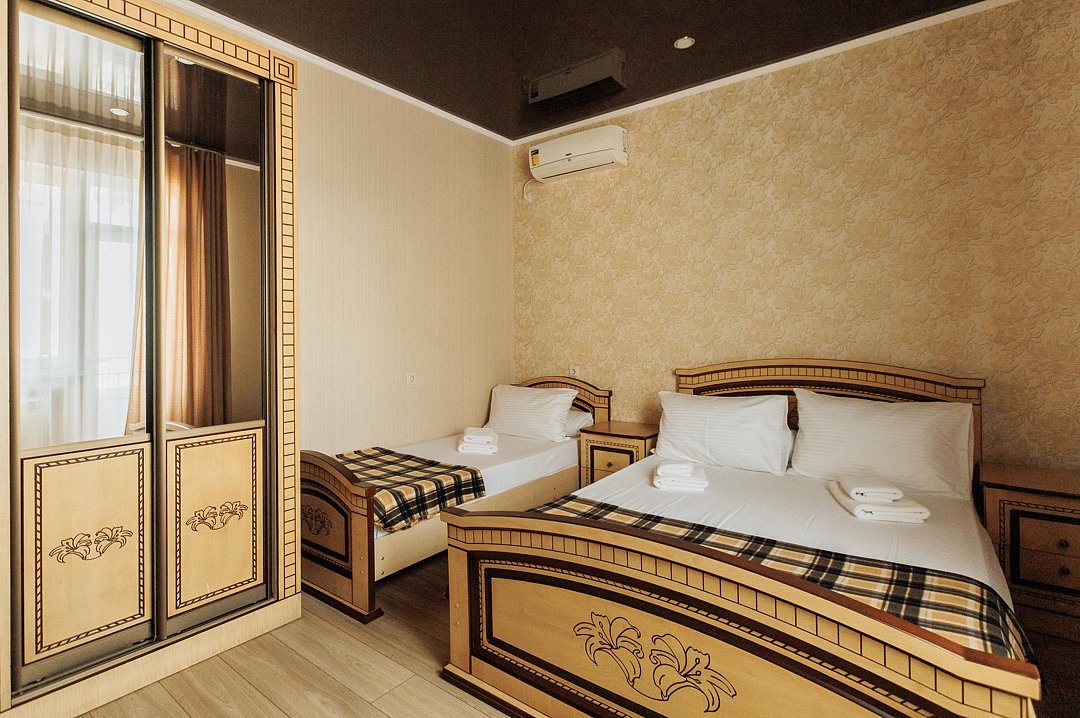 Семейный 4-местный (с балконом)