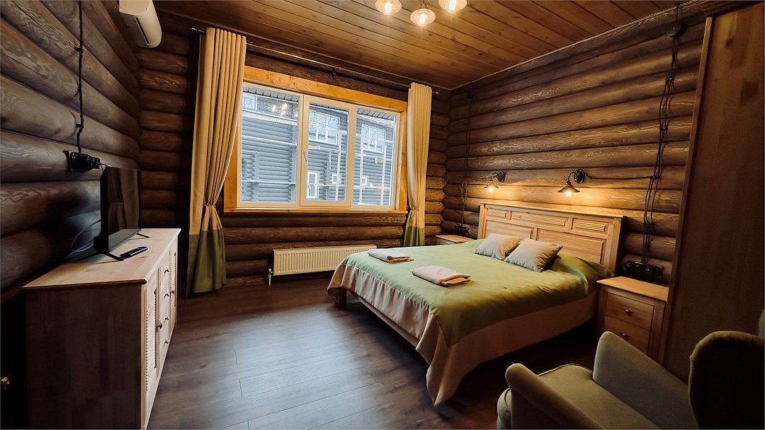 Коттедж 4-местный 2-комнатный (№6, с террасой)