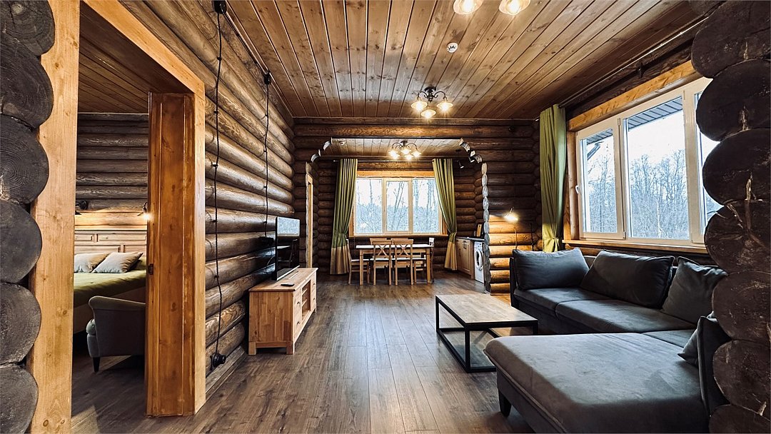 Коттедж 4-местный 2-комнатный (№6, с террасой)