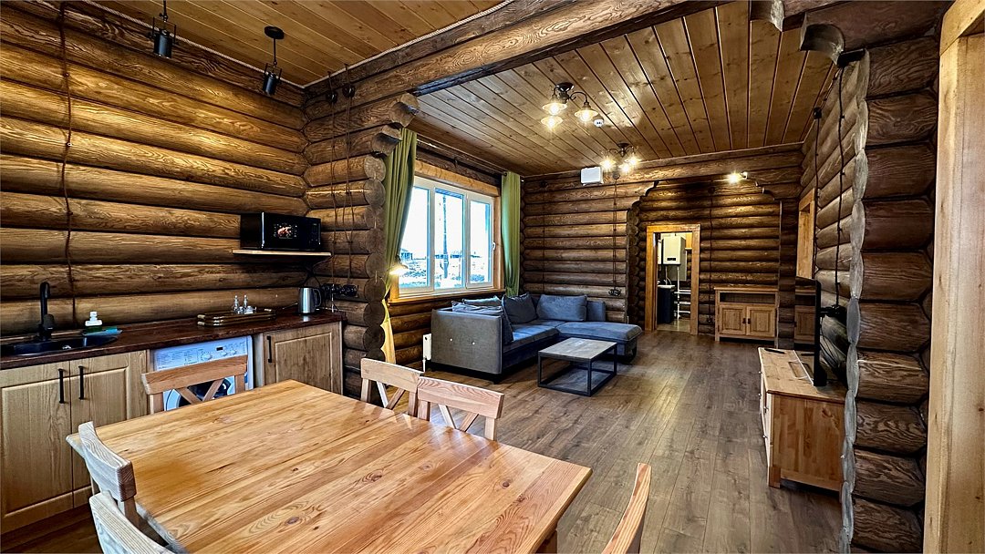 Коттедж 4-местный 2-комнатный (№6, с террасой)