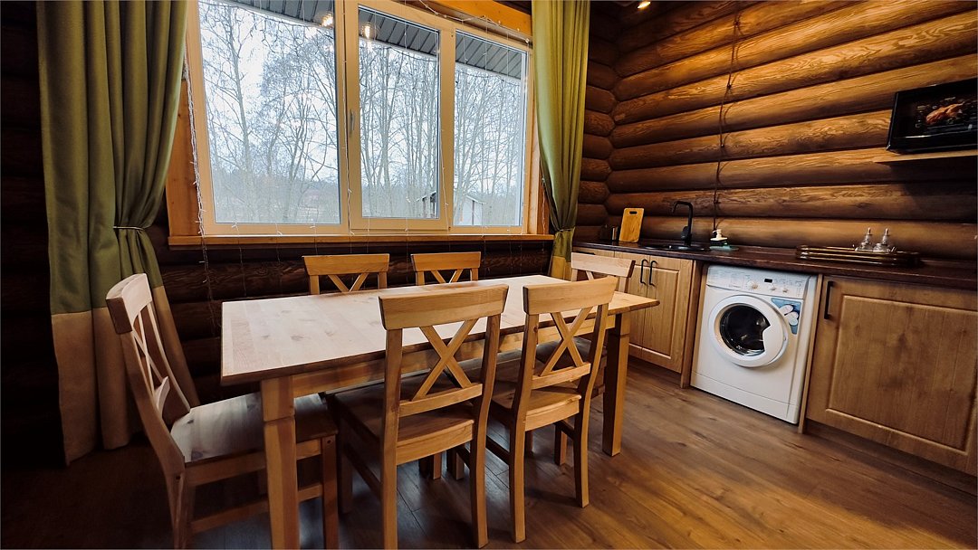 Коттедж 4-местный 2-комнатный (№6, с террасой)