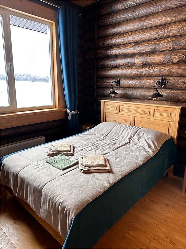 Коттедж 4-местный 3-комнатный (№10, с террасой)