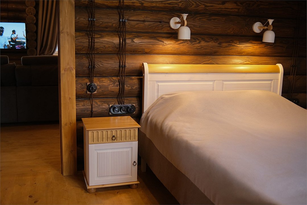 Коттедж 4-местный 3-комнатный (№11, с террасой)