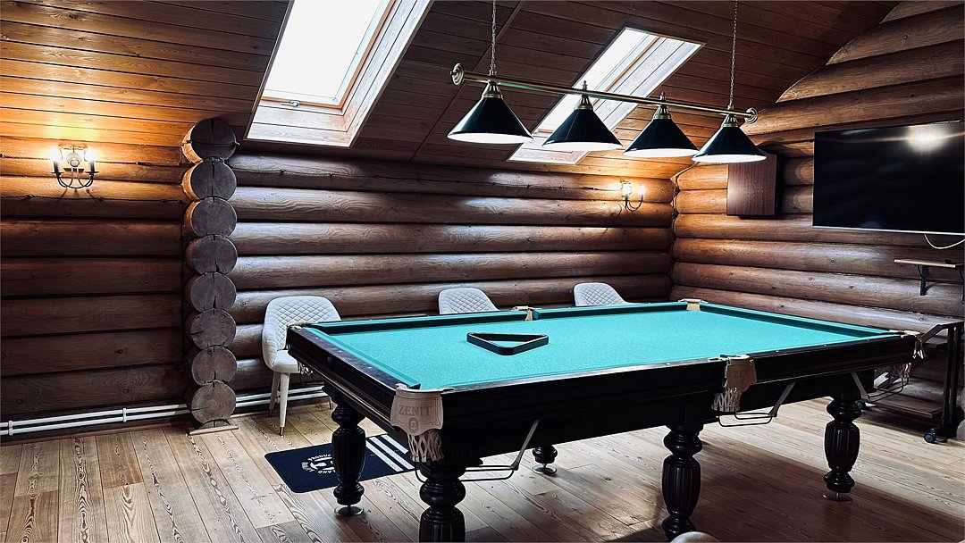 Коттедж 4-местный 4-комнатный (№1, с баней, камином и верандой)