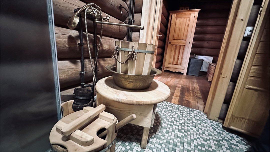 Коттедж 4-местный 4-комнатный (№1, с баней, камином и верандой)