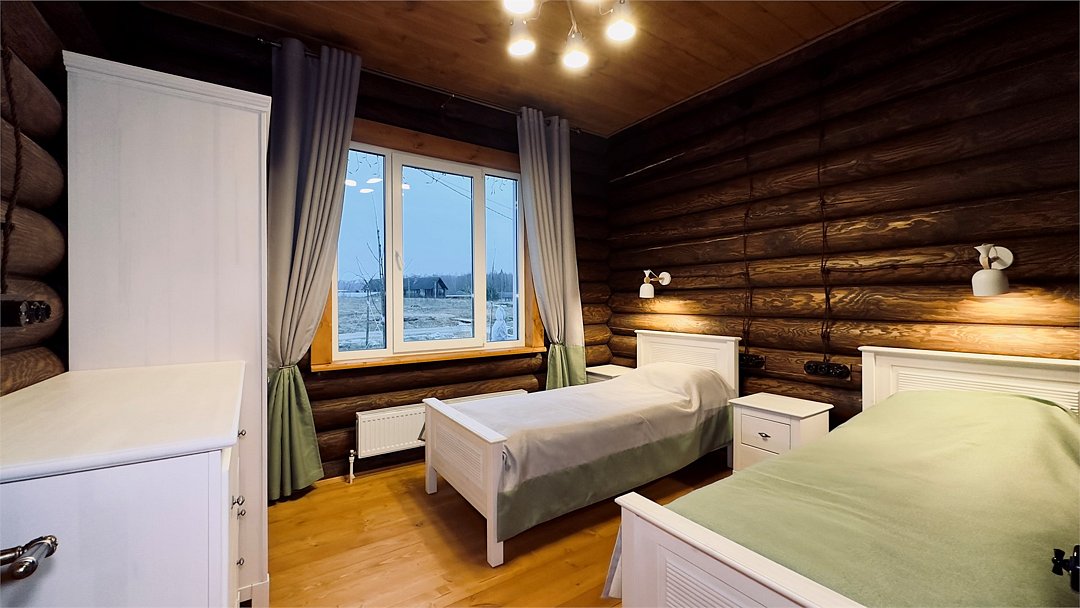 Коттедж 4-местный 4-комнатный (№7, с верандой)