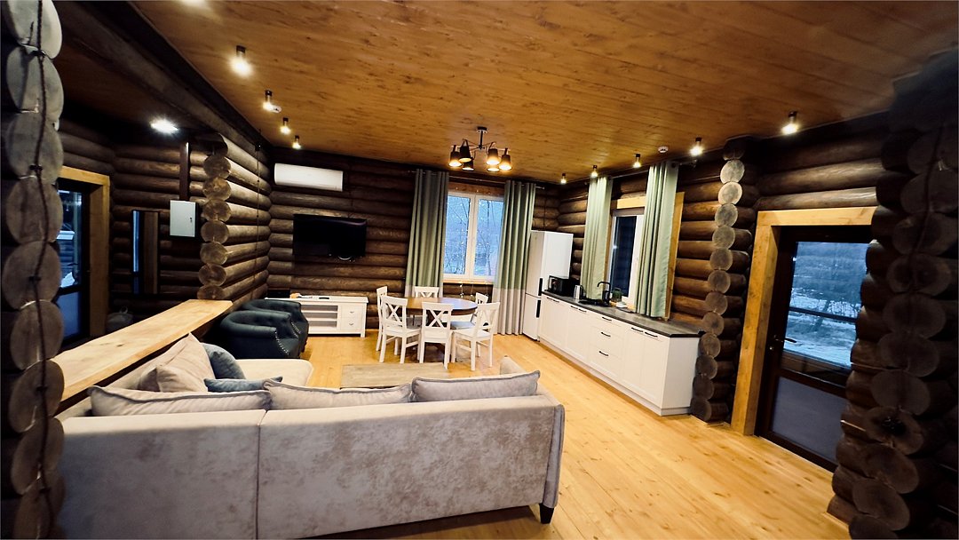 Коттедж 4-местный 4-комнатный (№7, с верандой)