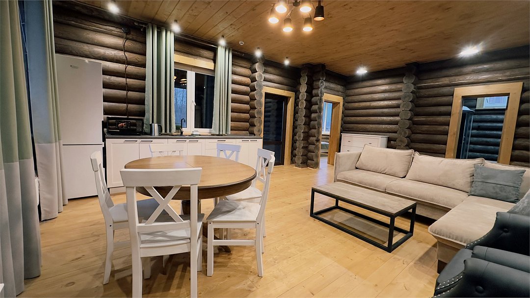 Коттедж 4-местный 4-комнатный (№7, с верандой)