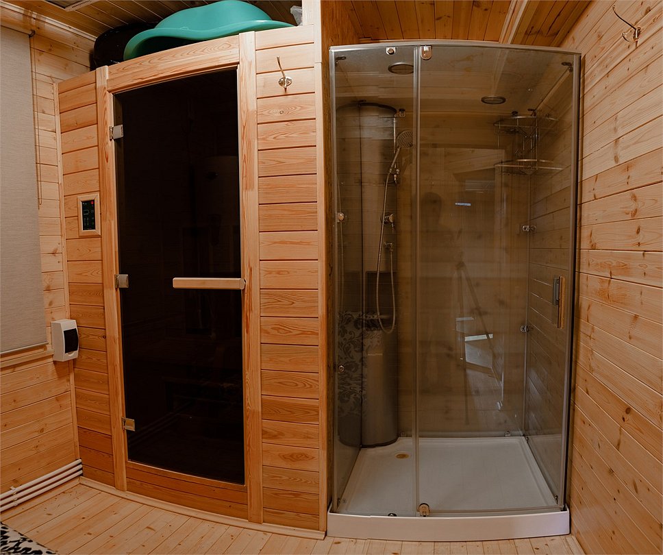 Коттедж 6-местный 6-комнатный (№2, с верандой)