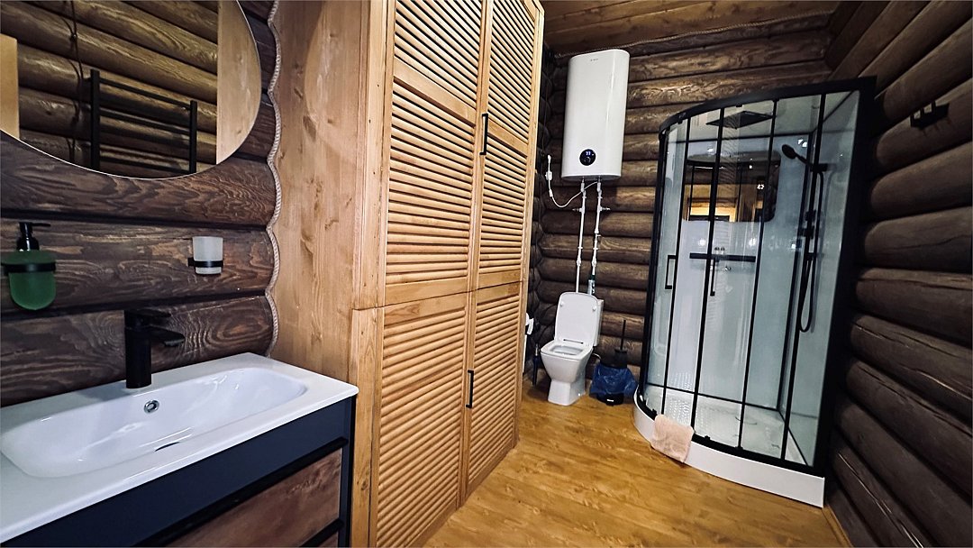 Коттедж 8-местный 5-комнатный (№8, с террасой)