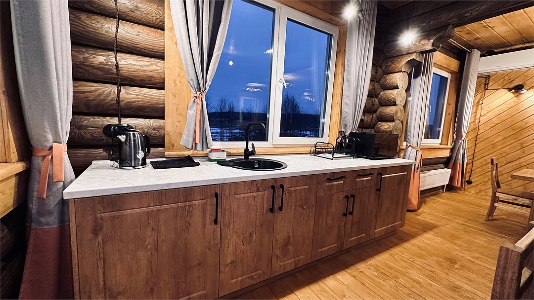 Коттедж 8-местный 5-комнатный (№8, с террасой)