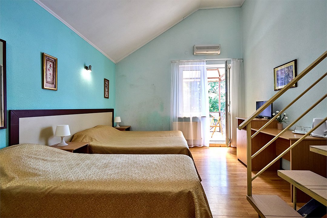 Номер 3-местный (с балконом)