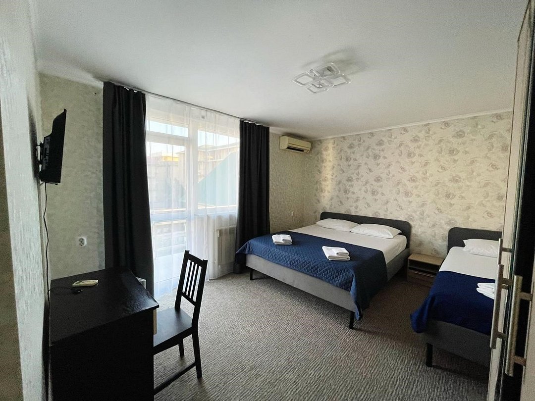 Делюкс 3-местный 1-комнаный (с балконом) | Адрада, Краснодарский край