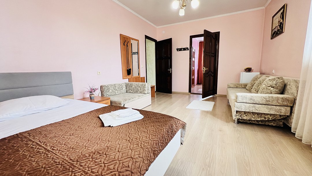 Семейный 5-местный 2-комнатный