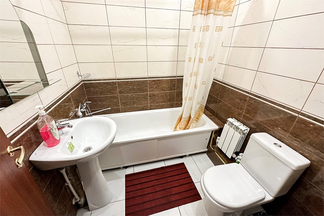 Люкс 2-местный (С ванной комнатой №2)