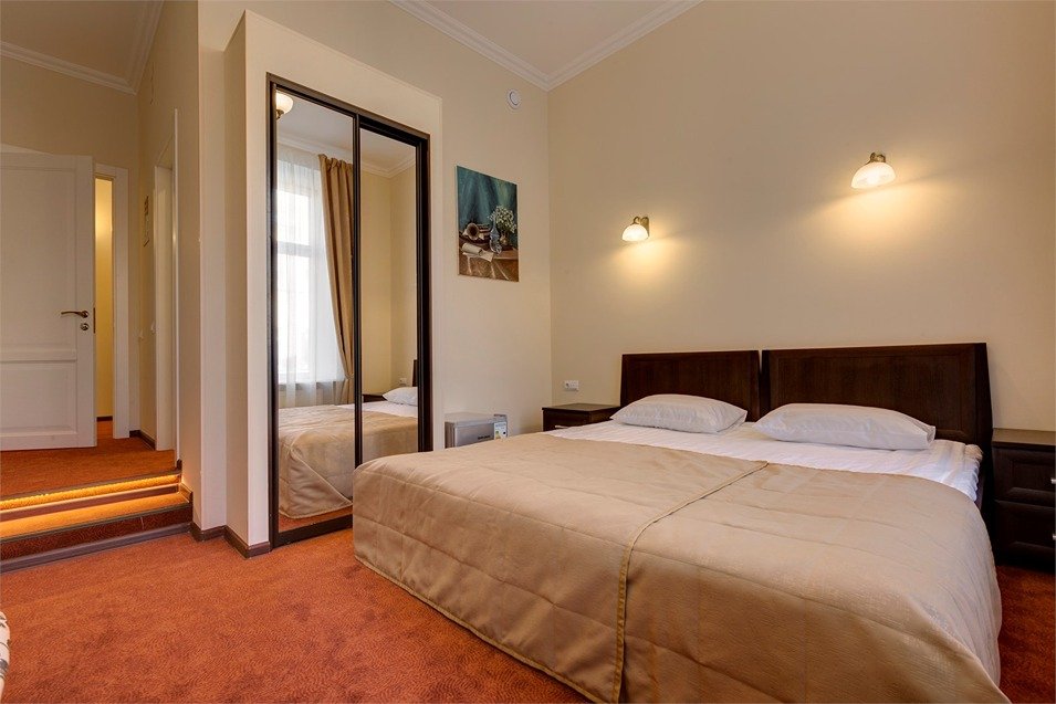 Делюкс 2-местный (с гидромассажной ванной)