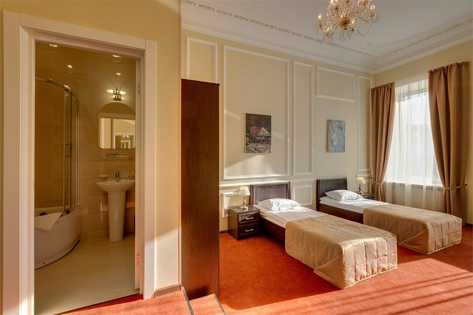 Улучшенный 2-местный DBL/TWIN (вид на город)