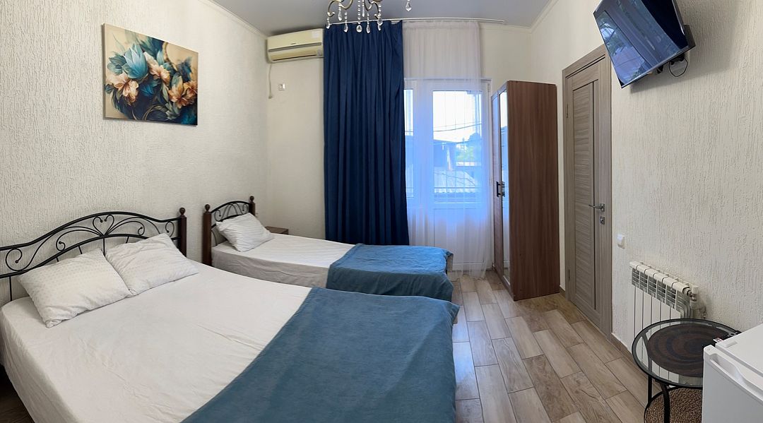 Стандартный 3-местный 1-комнатный (с балконом)