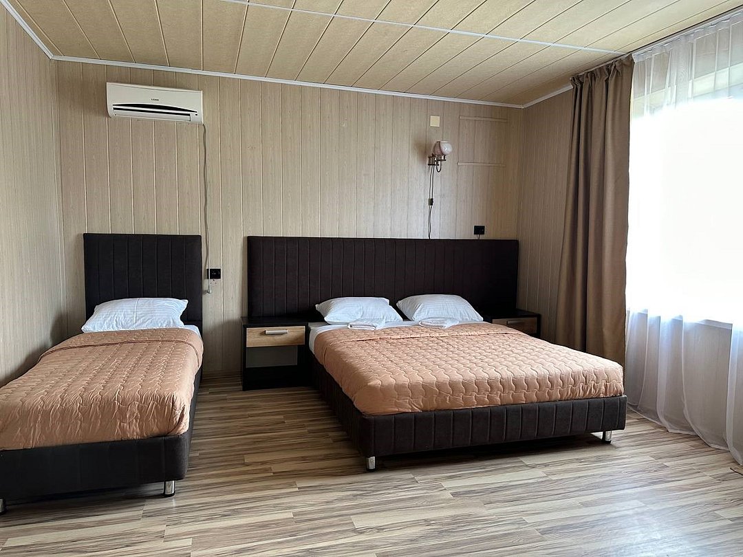 Полулюкс 3-местный (с балконом)