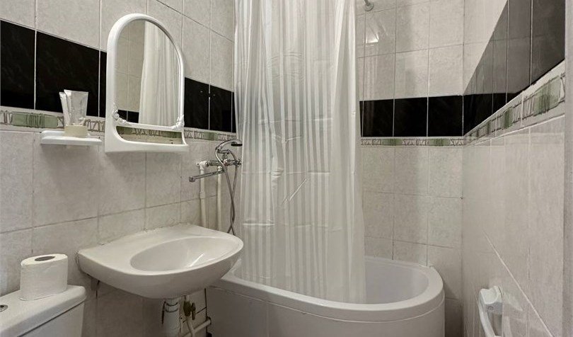 Полулюкс 3-местный (с балконом)