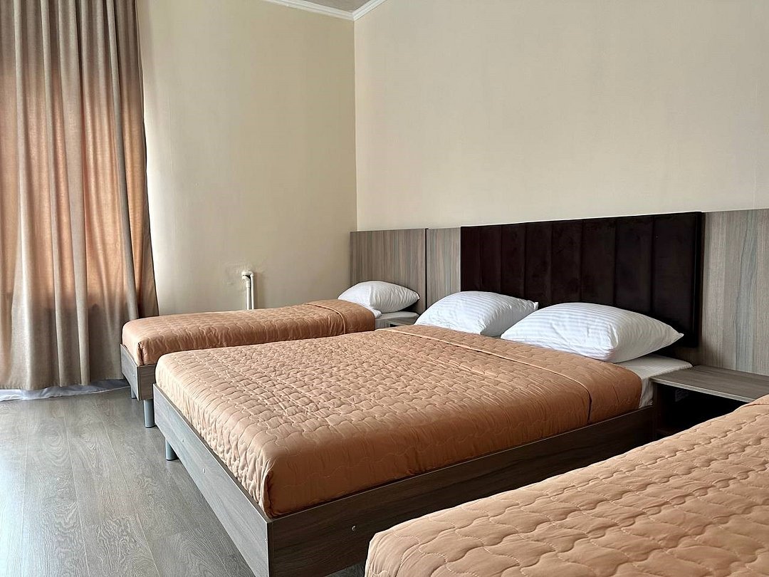 Полулюкс 4-местный (с балконом)