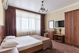 Делюкс 3-местный с лоджией и видом на море, Гостевой дом Гранат by Sun City Hotels, Адлер
