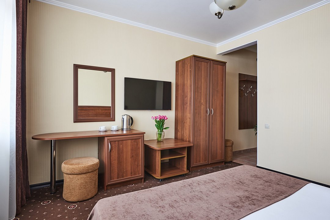 Делюкс 3-местный 1-комнатный (с лоджией, с видом на море)